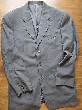 Men's Gray Textured Three-Button Blazer